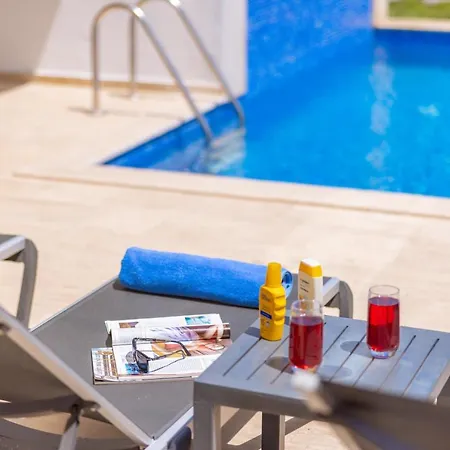 Maksi 1 Villa *